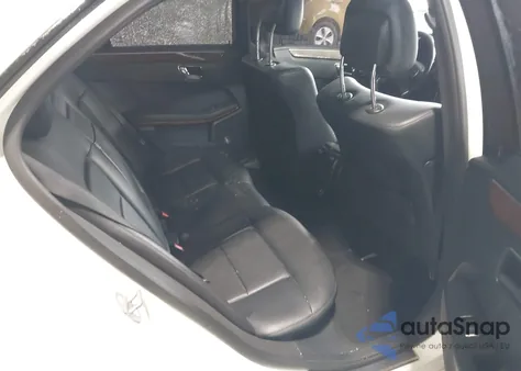 2010 Mercedes-Benz E 350 4Matic из США, поврежденный, VIN WDDHF8HB5AA258103